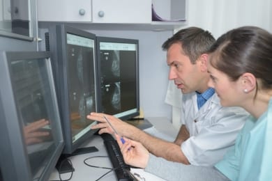 healthcare-doctors-looking-at-monitor