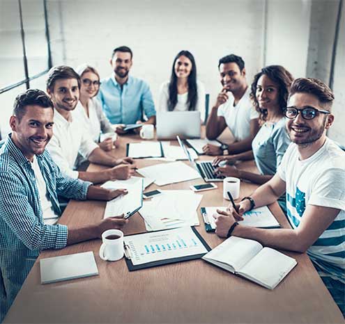 it-support-miami-fl-team-at-conference-table